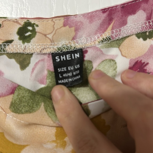 Floral dress - Picture 4 of 5